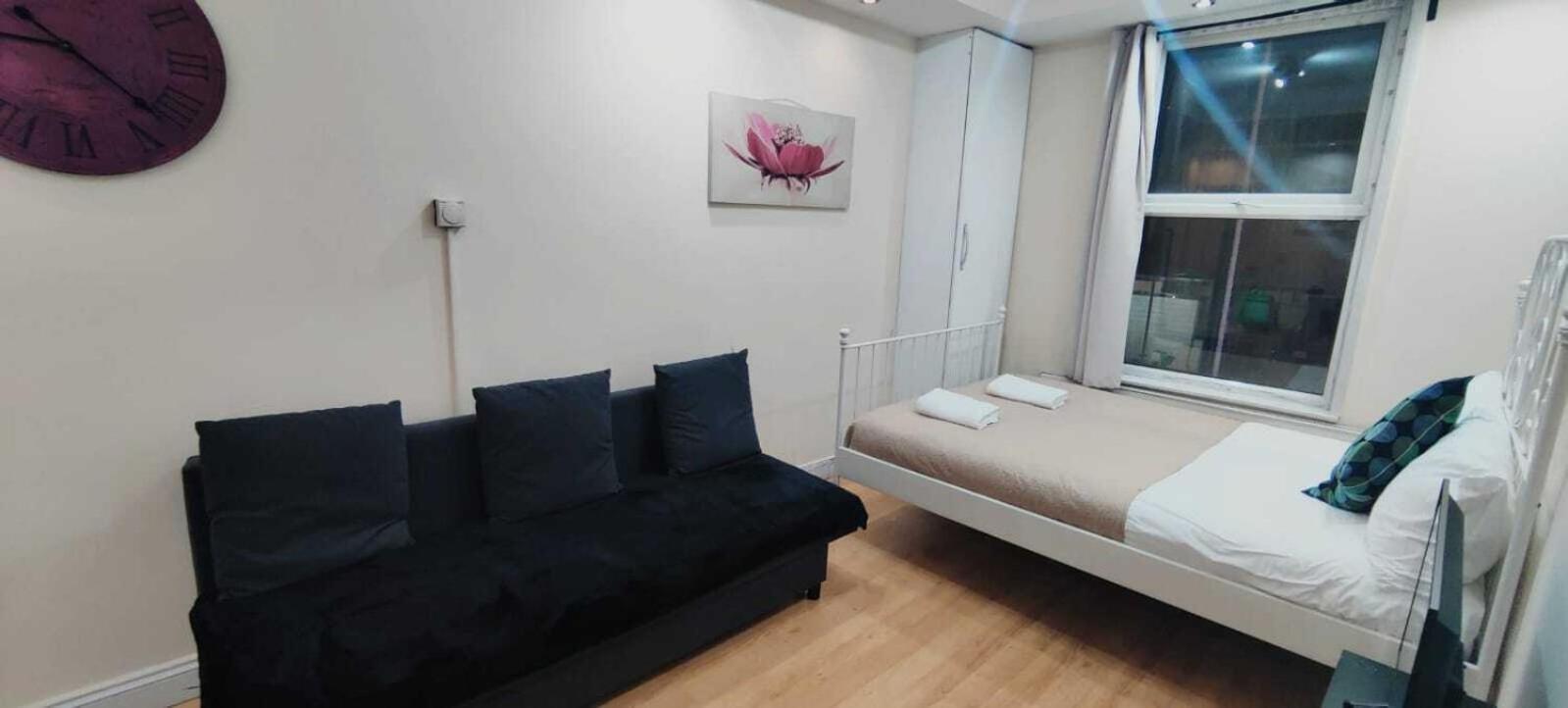 Kings Cross Comfortable - Eurostar * London